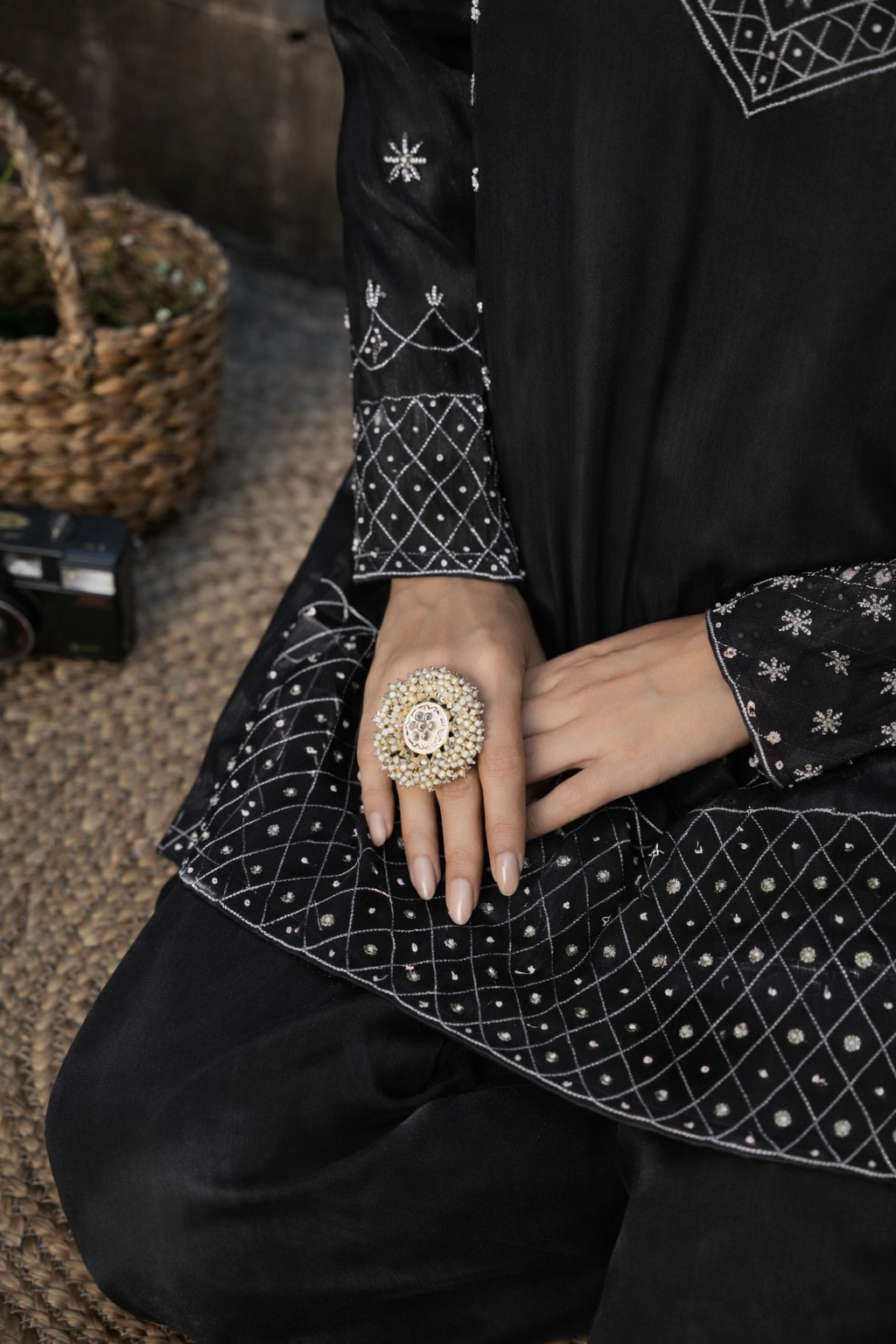 Inayat suit Black
